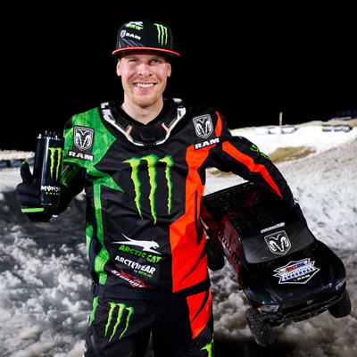 Hibbert was in top form Friday night winning both his qualifying rounds and the final. 