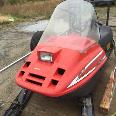 A pristine condition 1989 Ski Doo Safari snowmobile. 