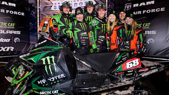 (L-R) Kevin Krocak, Kirk Hibbert, Robby Dahlen, Tucker Hibbert, Mandi Hibbert, Dan Ebert and Ashley Rambow
