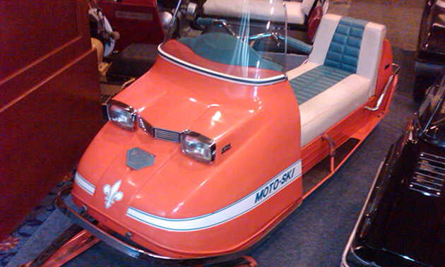 Québec Pr Snowmobile Moto Ski Fun for the Whole Family 1965 to 1973 LaPocatière 